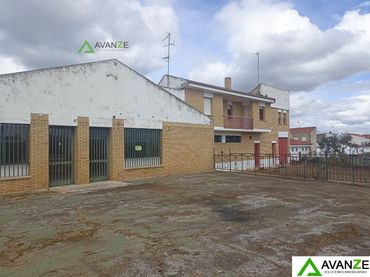 Casa amb balcó en venda a ZURBARAN 2