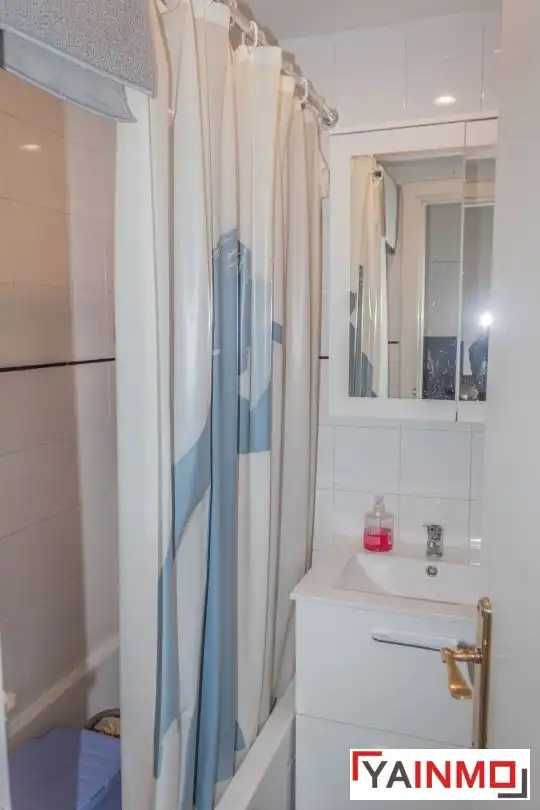 Baño de Piso en venta en Vitoria - Gasteiz con Calefacción, Parquet y Balcón