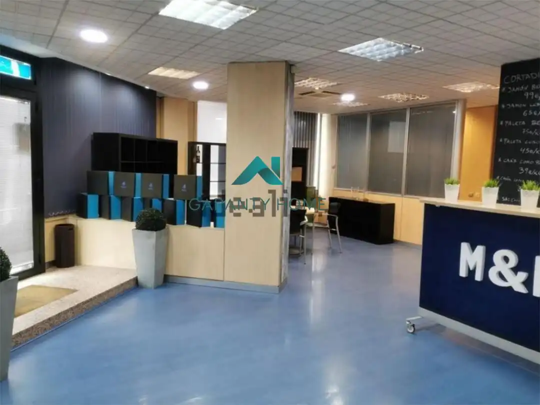 Commercial properties for sale in Madrid  with Air Conditioner