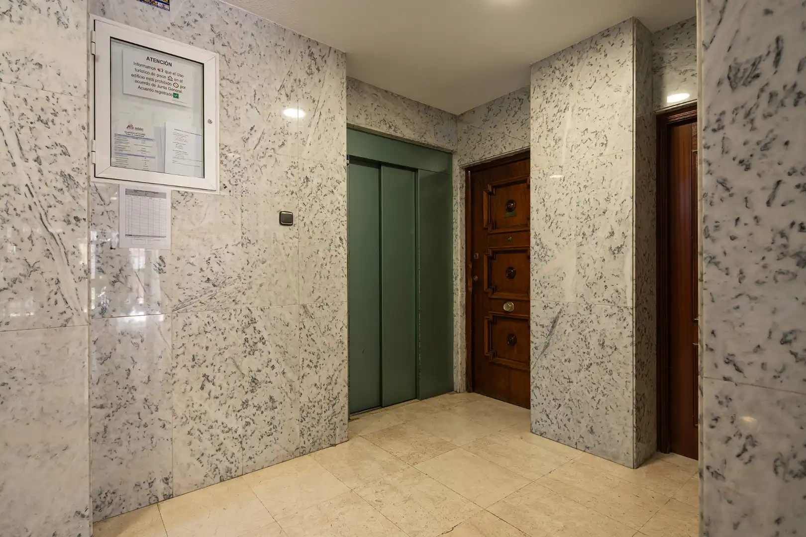 Flat for sale in Granada  with Air Conditioner, Parquet flooring and Terrace