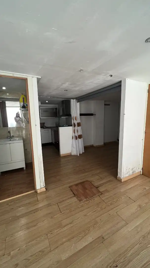 Local en venta en Terrassa con Parquet y Alarma