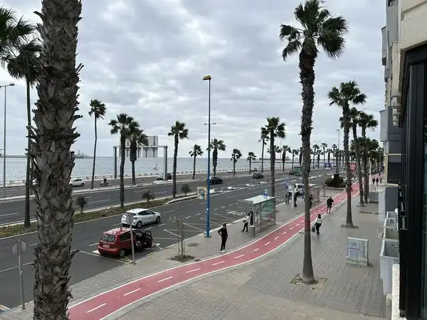 Vista exterior de Piso de alquiler en Las Palmas de Gran Canaria con Aire acondicionado, Calefacción y Horno