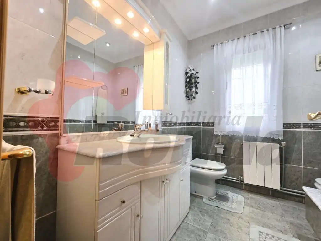 Baño de Casa o chalet en venta en O Corgo   con Amueblado