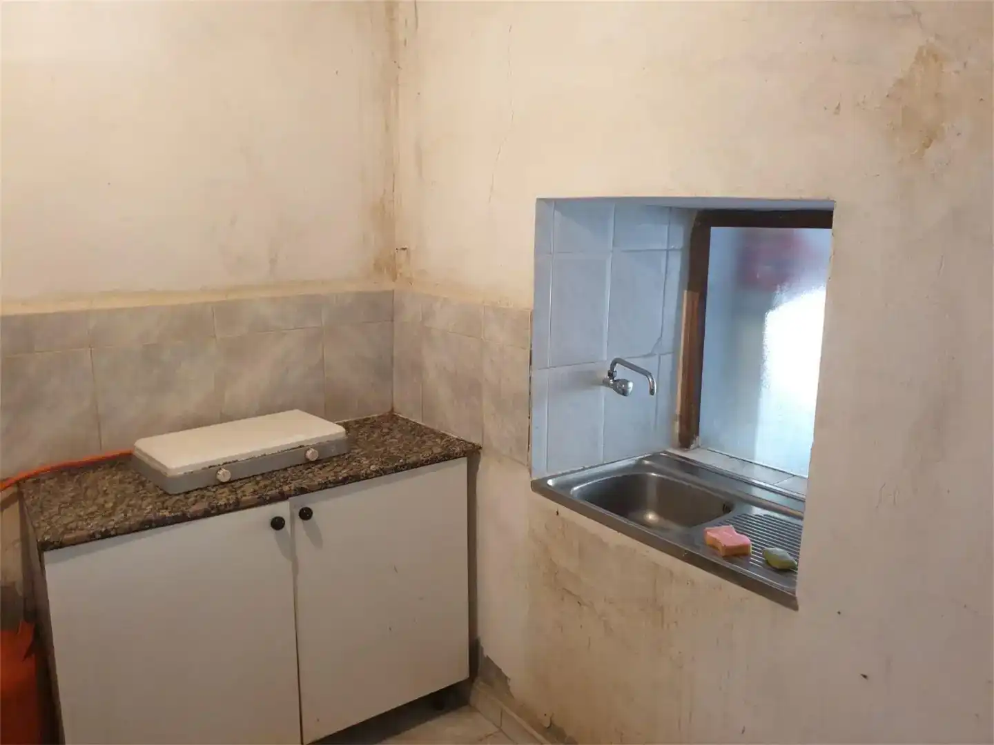 Cocina de Planta baja en venta en Cacabelos con Amueblado