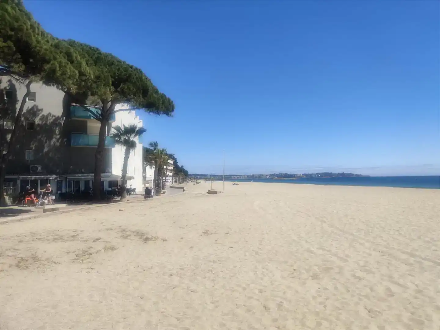 Vista exterior de Pis en venda en Cambrils amb Aire condicionat