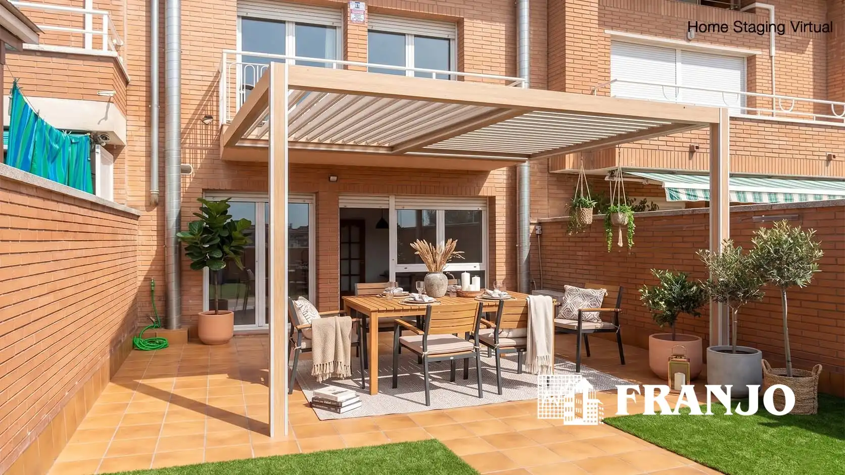 Terrasse von Einfamilien-Reihenhaus zum Verkauf in Barberà del Vallès mit Klimaanlage, Heizung und Terrasse