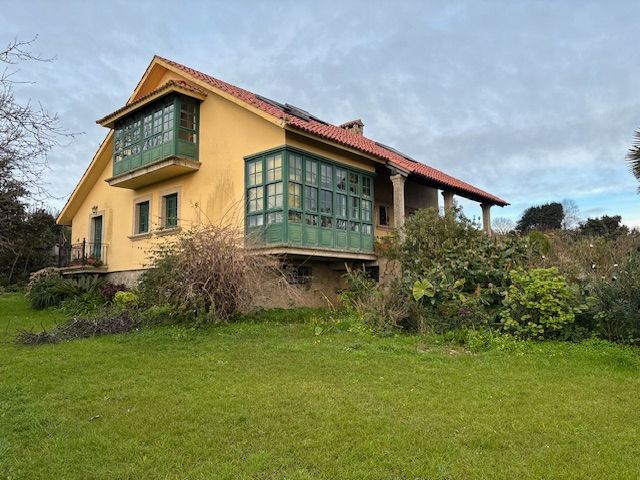 Vista exterior de Casa o chalet en venta en Narón con Calefacción, Jardín privado y Parquet