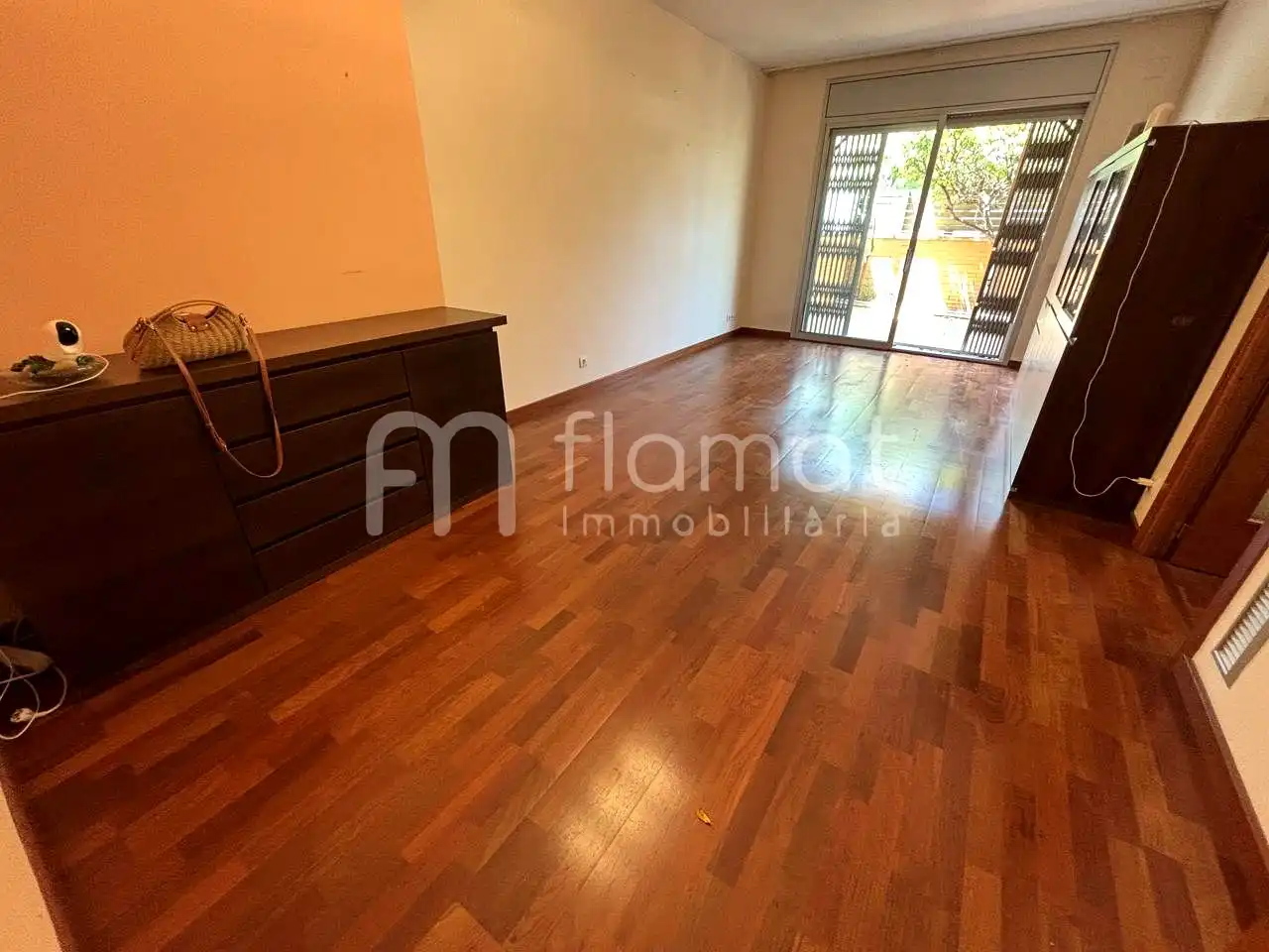 Sala d'estar de Planta baixa en venda en Montgat amb Parquet, Terrassa i Traster