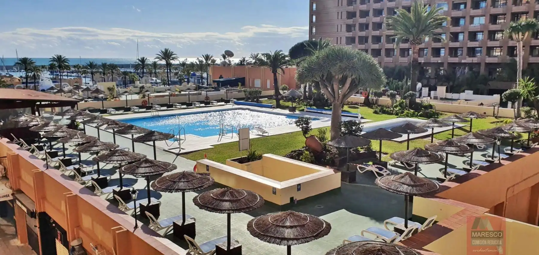 Piscina de Estudi en venda en Fuengirola amb Aire condicionat, Calefacció i Terrassa