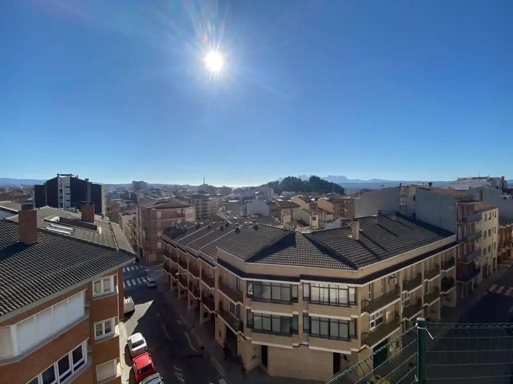 Vista exterior de Piso para compartir en Manresa con Aire acondicionado, Calefacción y Parquet