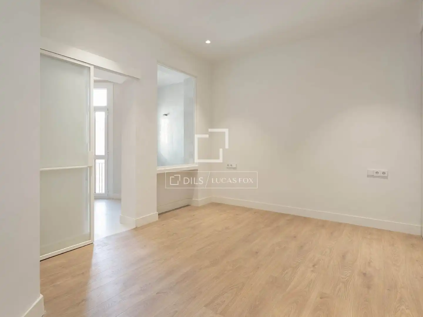 Bedroom of Flat for sale in Barcelona  with Air Conditioner, Heating and Parquet flooring