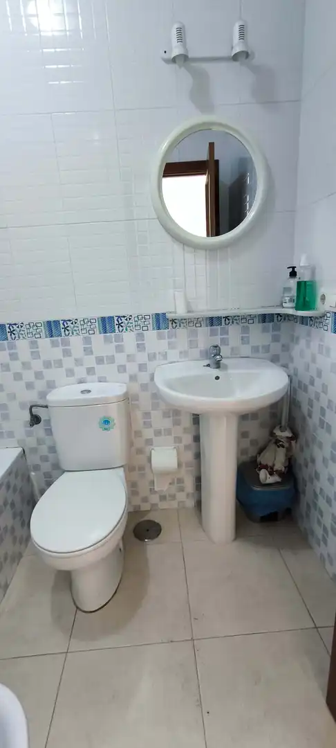 Badezimmer von Wohnung zum Verkauf in San Silvestre de Guzmán mit Klimaanlage, Heizung und Terrasse