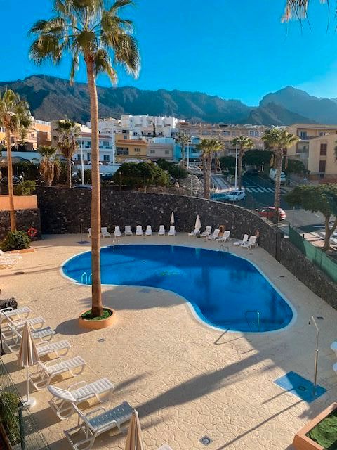 Piscina de Apartament en venda en Adeje amb Terrassa, Moblat i Forn