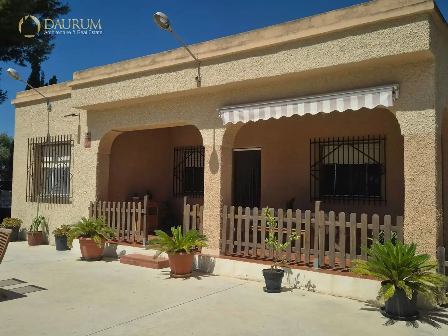 Vista exterior de Casa o chalet en venta en Elche / Elx con Aire acondicionado, Terraza y Piscina