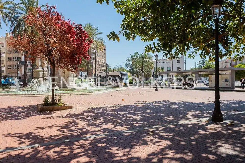 Außenansicht von Wohnungen zum Verkauf in Valencia mit Klimaanlage, Heizung und Terrasse