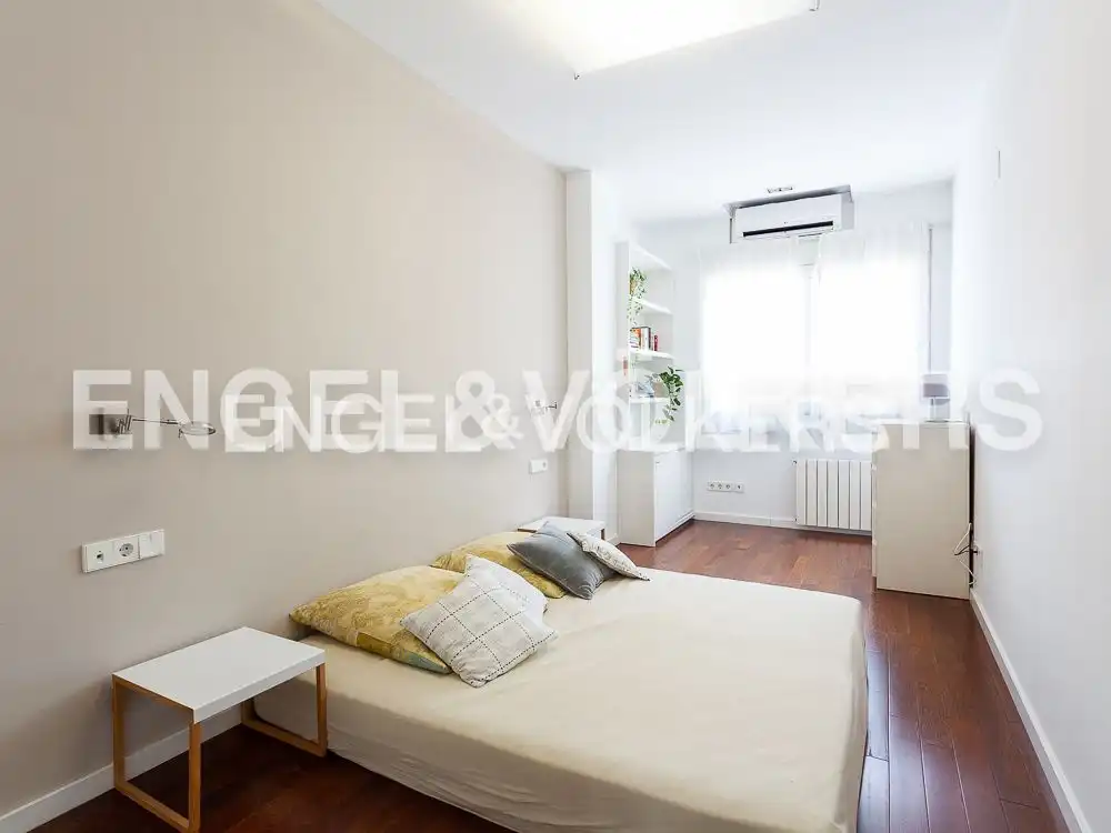 Bedroom of Flat for rent in Valencia  with Air Conditioner, Heating and Parquet flooring