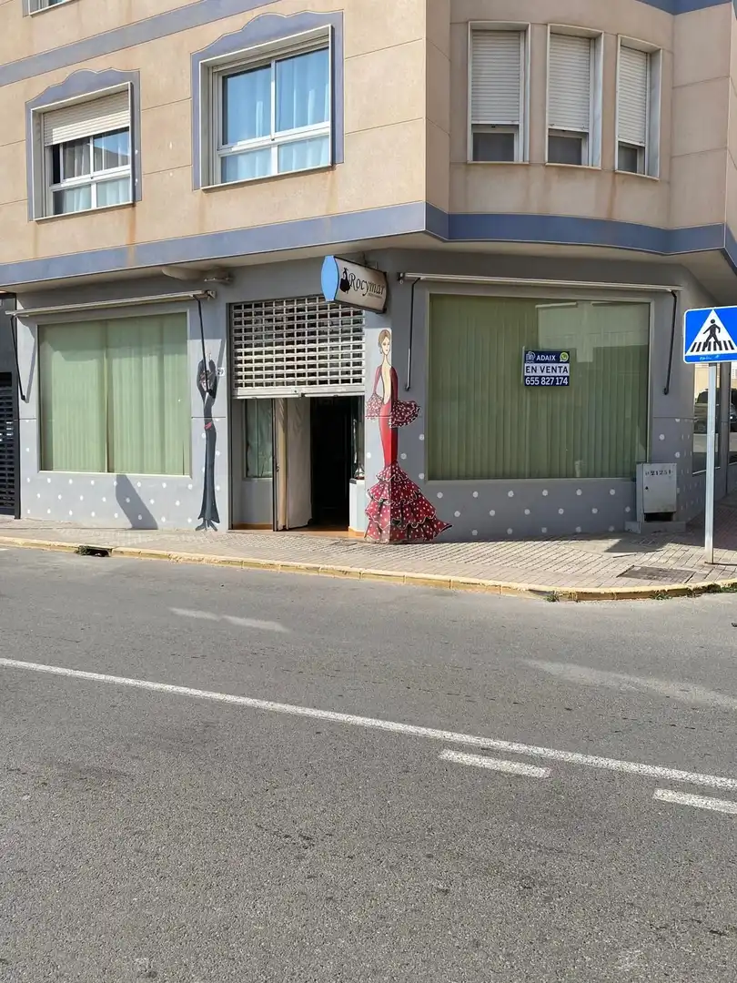 Local comercial en venda a SIERRA NEVADA 29, imagen 3
