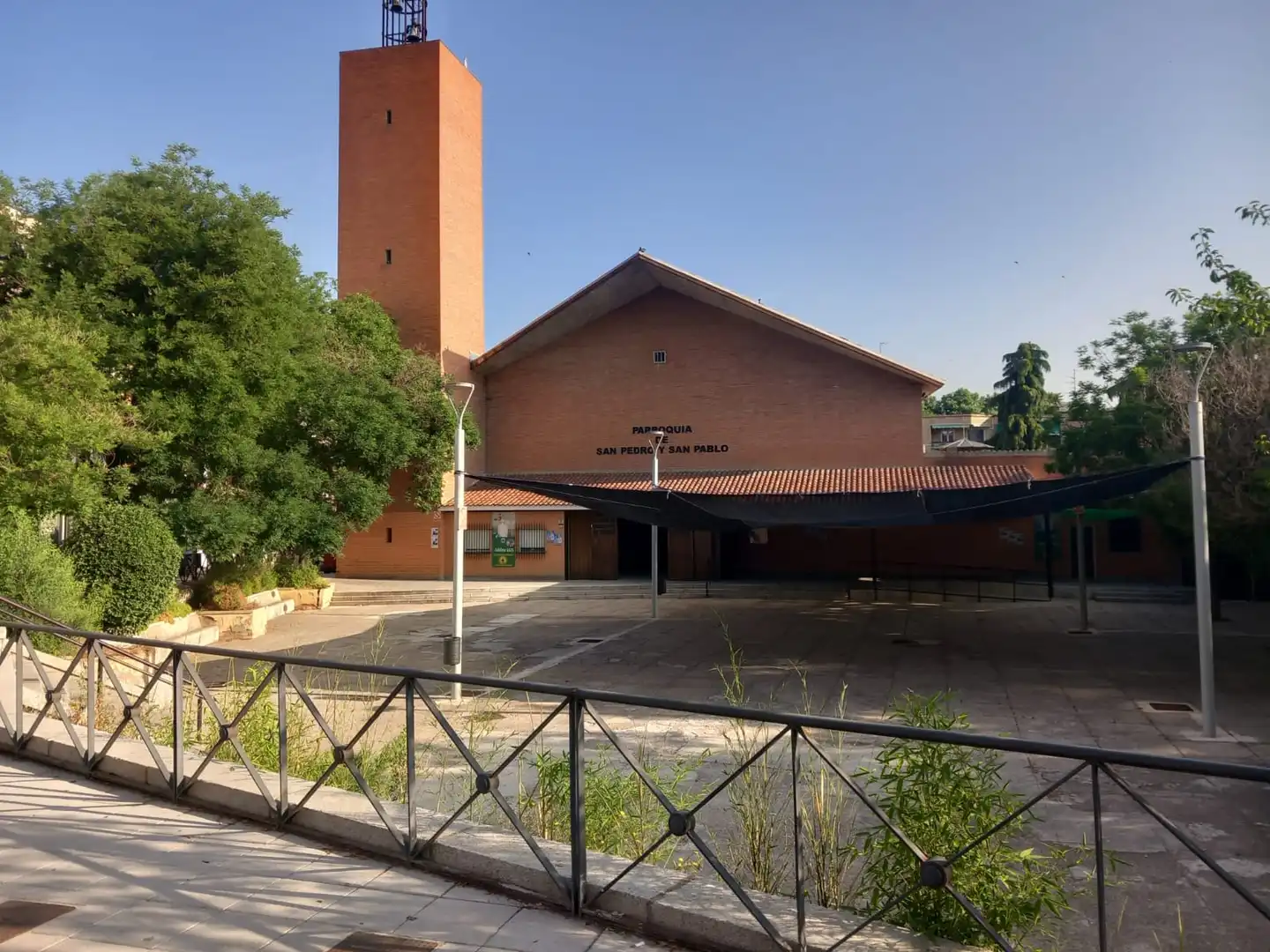 Vista exterior de Local en venta en Coslada con Aire acondicionado