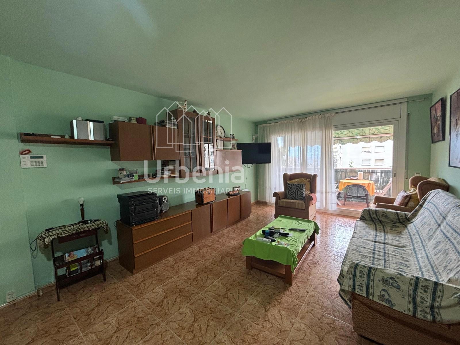 Sala d'estar de Pis en venda en Calella amb Terrassa i Moblat