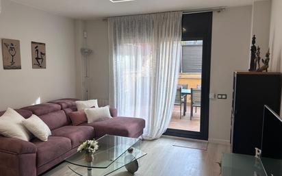 Living room of Flat for sale in Rubí  with Air Conditioner, Heating and Parquet flooring