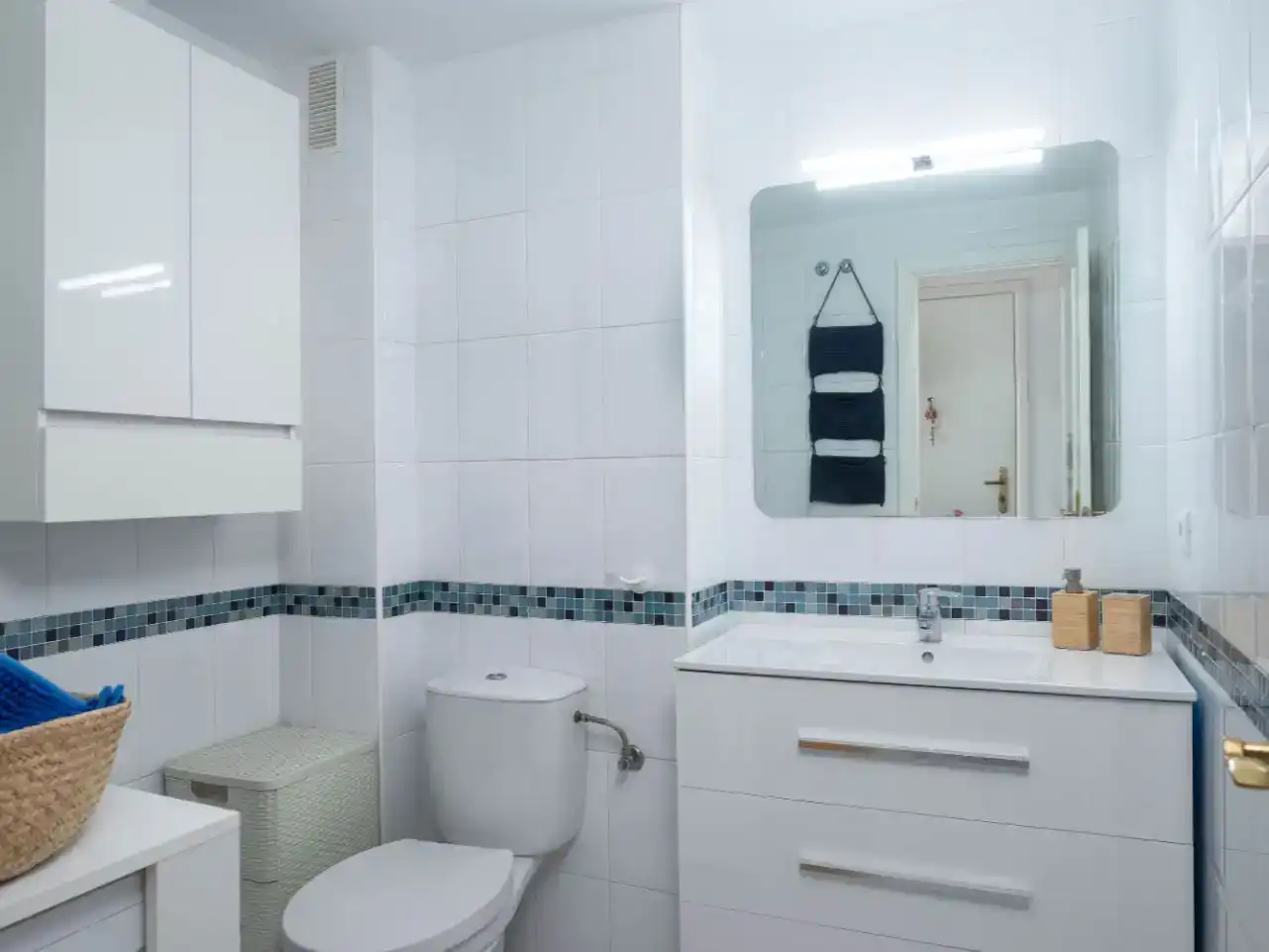 Bathroom of Flat for sale in Mijas  with Air Conditioner, Storage room and Swimming Pool