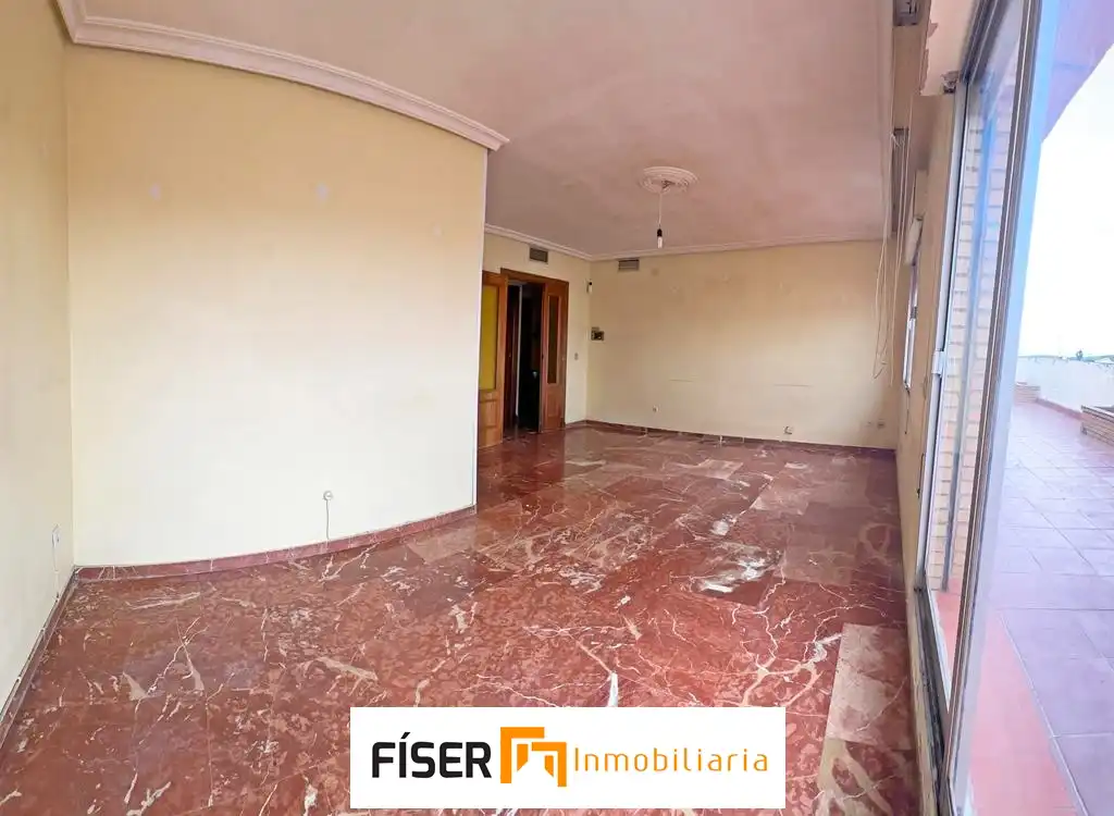 Habitación de Ático en venta en Zafra con Terraza y Trastero