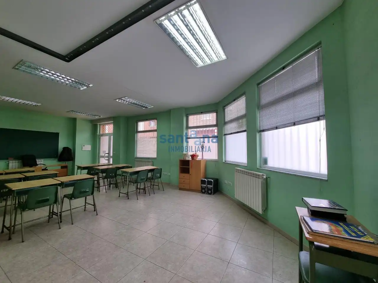 Local comercial en venda a Casco Antiguo, imagen 2