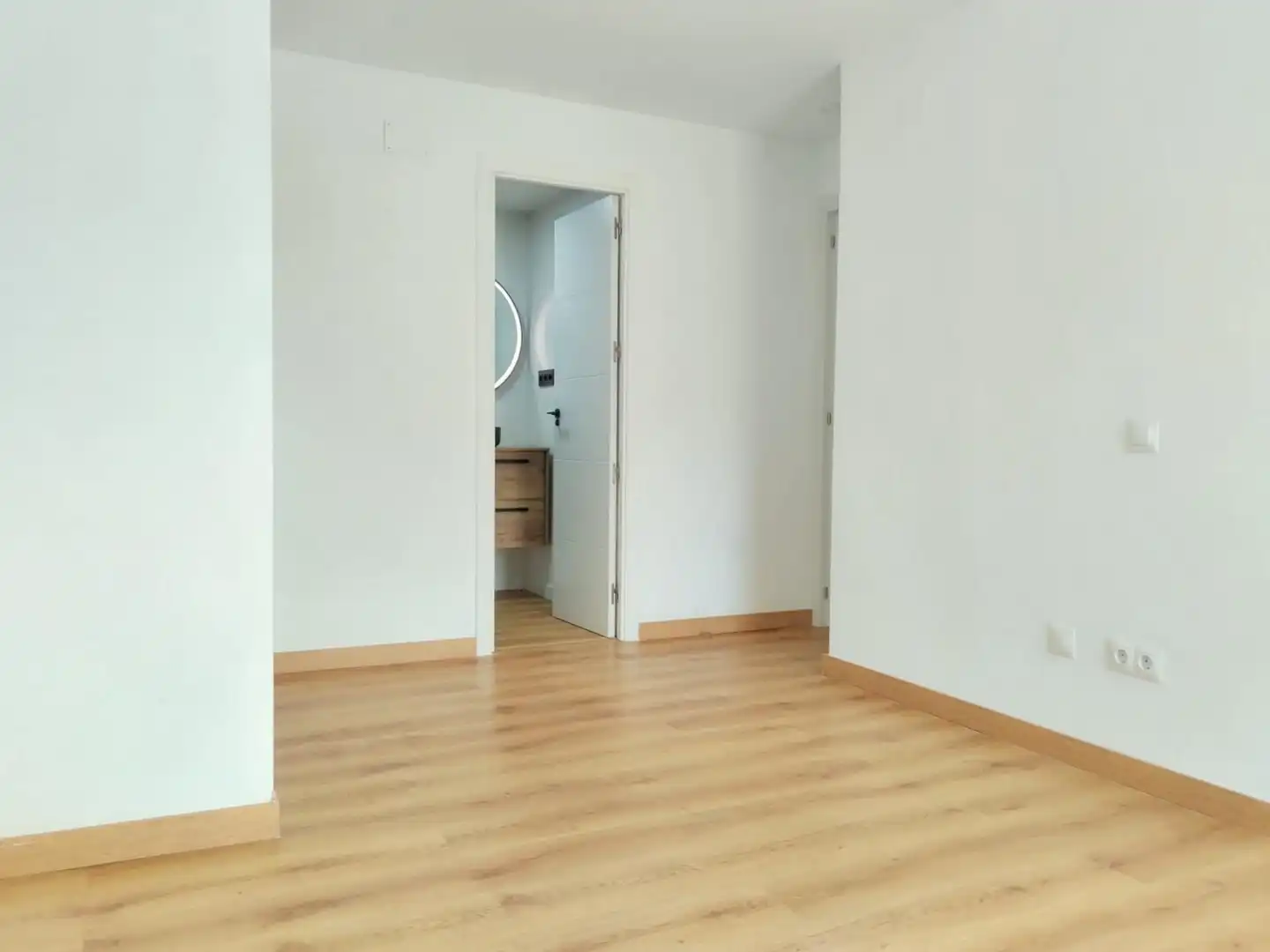 Flat for rent in Perlita