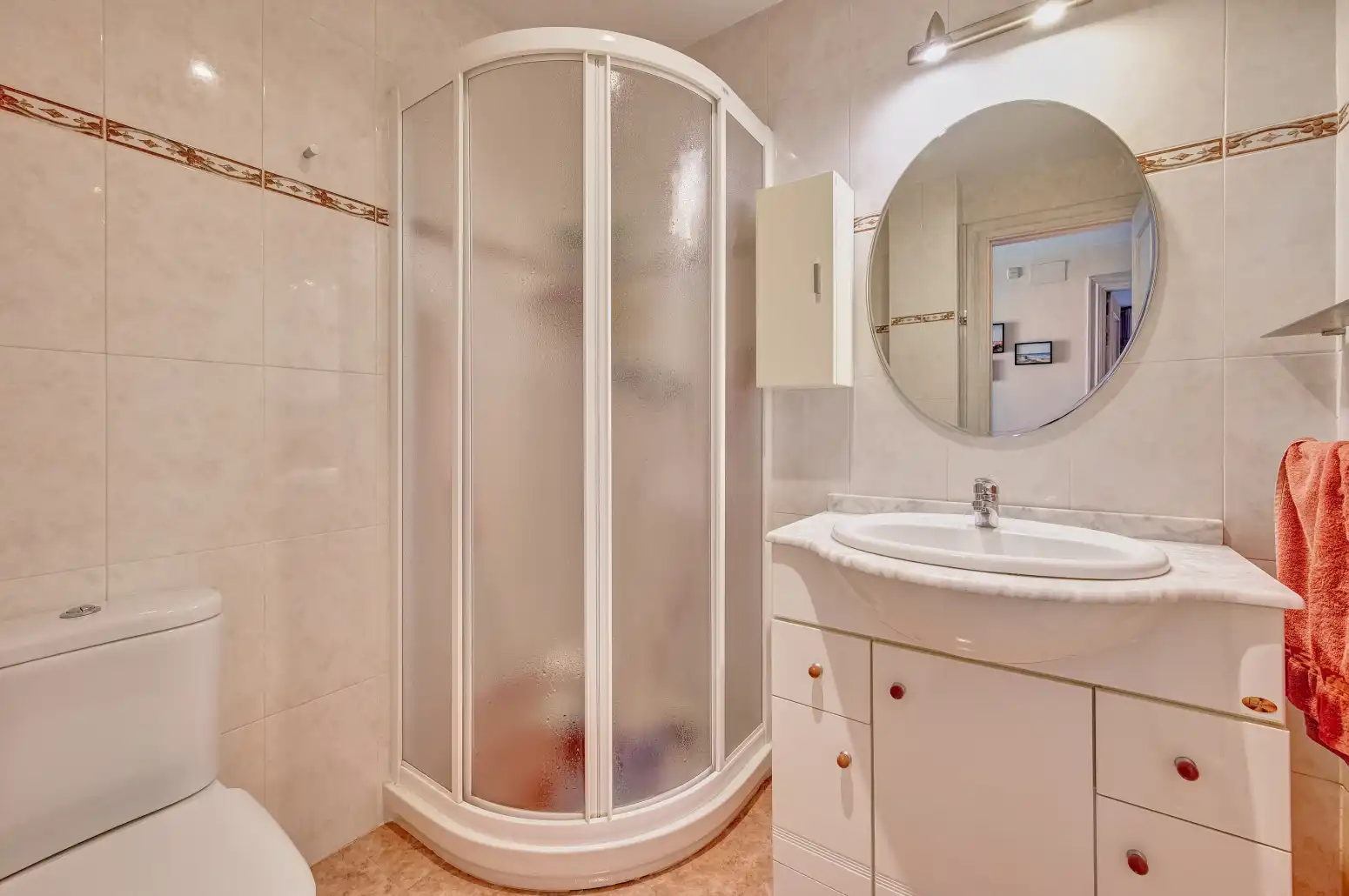 Bathroom of Houses for sale in Cizur  with Heating, Private garden and Parquet flooring