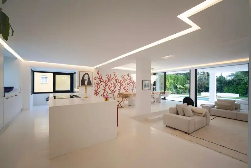 Chalet con terraza en venta en Nueva, imagen 6