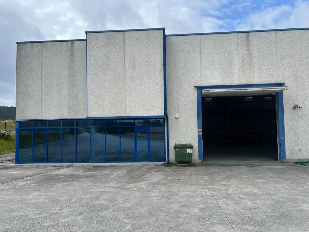 Nau industrial de lloguer a Escravitude, 23, Padrón