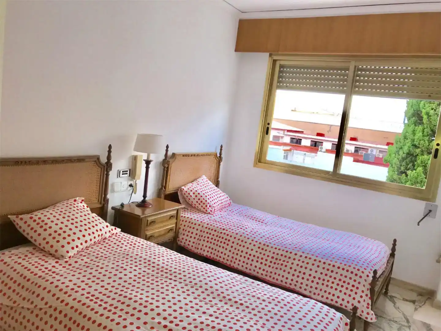 Schlafzimmer von Wohnung zur Miete in Gandia mit Klimaanlage und Balkon