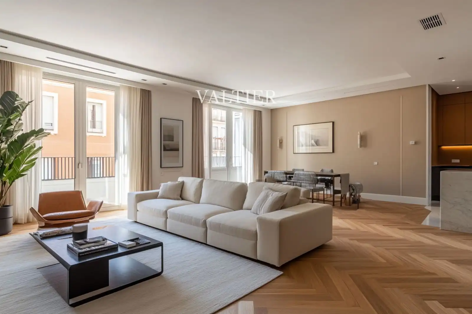 Living room of Flat for sale in Madrid  with Furnished