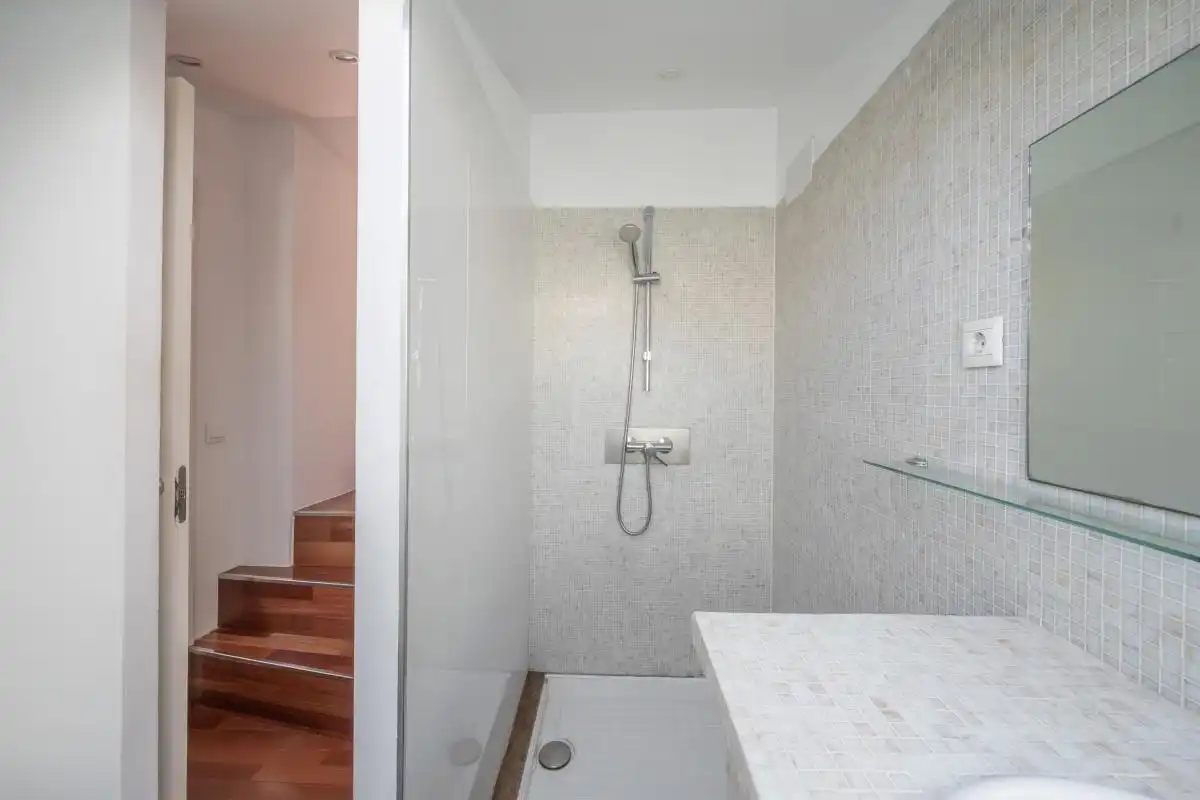 Bany de Dúplex en venda en Alicante / Alacant amb Aire condicionat, Calefacció i Terrassa