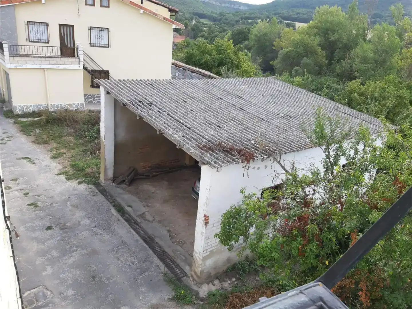 Vista exterior de Garatge en venda en Trespaderne