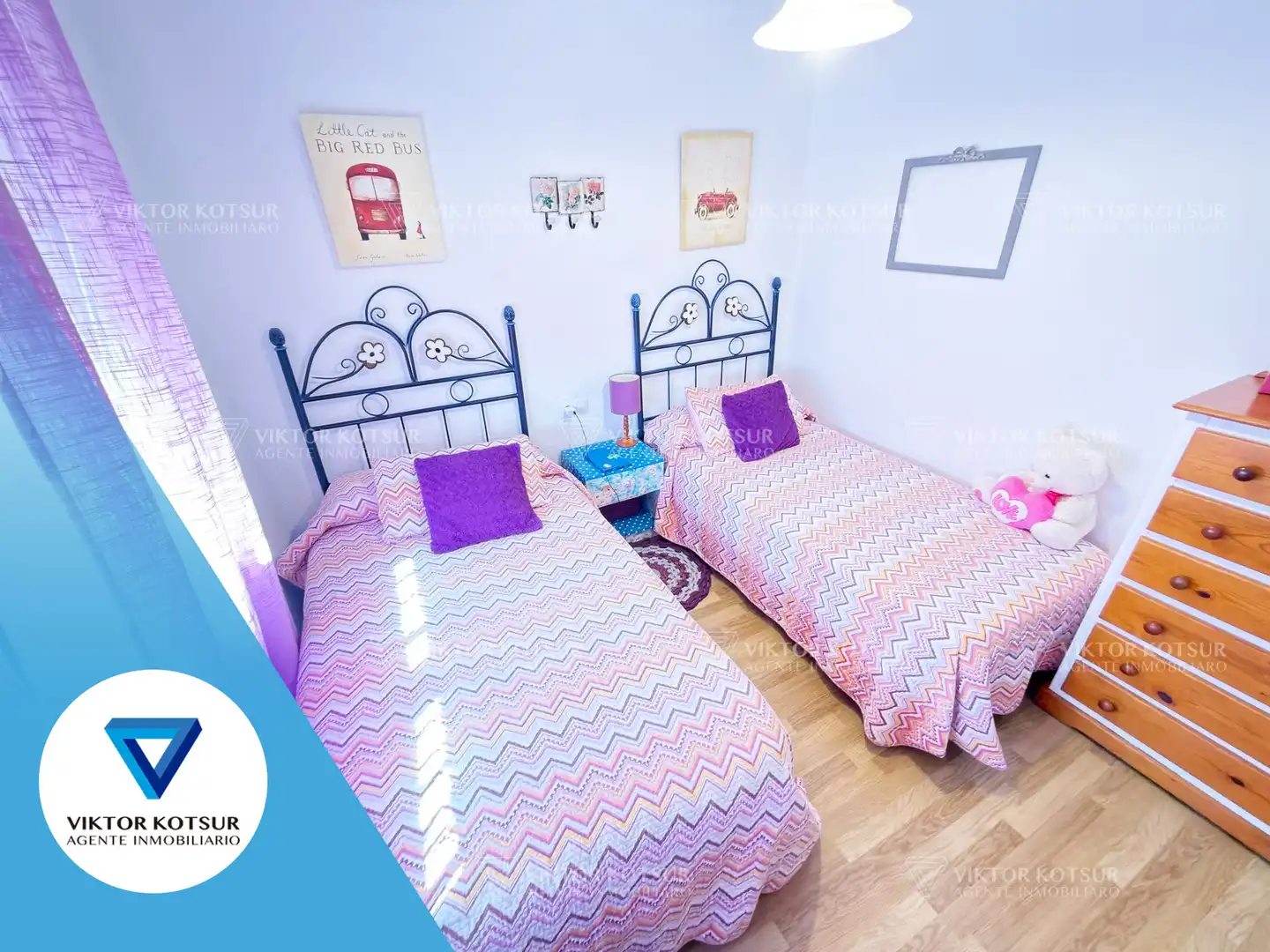 Bedroom of Detached homes for sale in Roquetas de Mar  with Air Conditioner, Terrace and Storage room