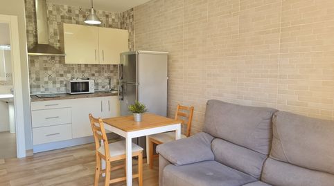 Foto 2 de Apartamento de alquiler en Calle Lope de Rueda, Fuente Alegre - El Chaparral - Los Morales, Málaga Capital