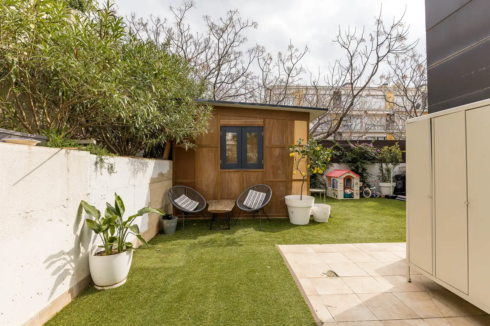 Terrasse von Wohnungen zum Verkauf in Sitges mit Klimaanlage, Heizung und Privatgarten