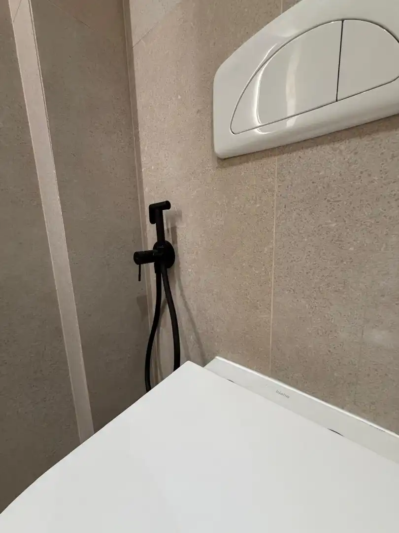 Badezimmer von Wohnung zum Verkauf in A Illa de Arousa  mit Heizung, Parkett und Ofen