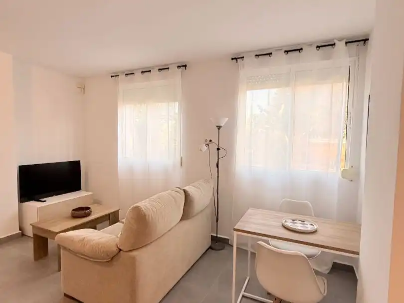 Study for rent in Calle Chumberas, 3, Cerrado de Calderón - Hacienda Paredes