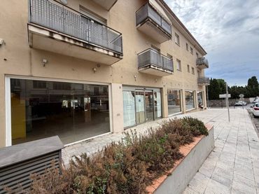 Local comercial en venta en Calle Cadaqués