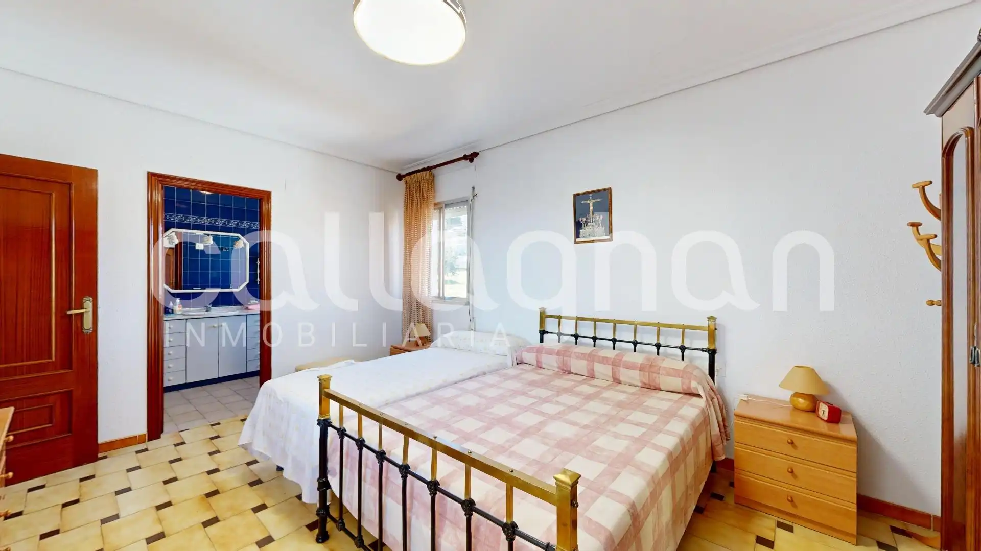 Dormitori de Casa o xalet en venda en Chiva amb Aire condicionat, Jardí privat i Terrassa