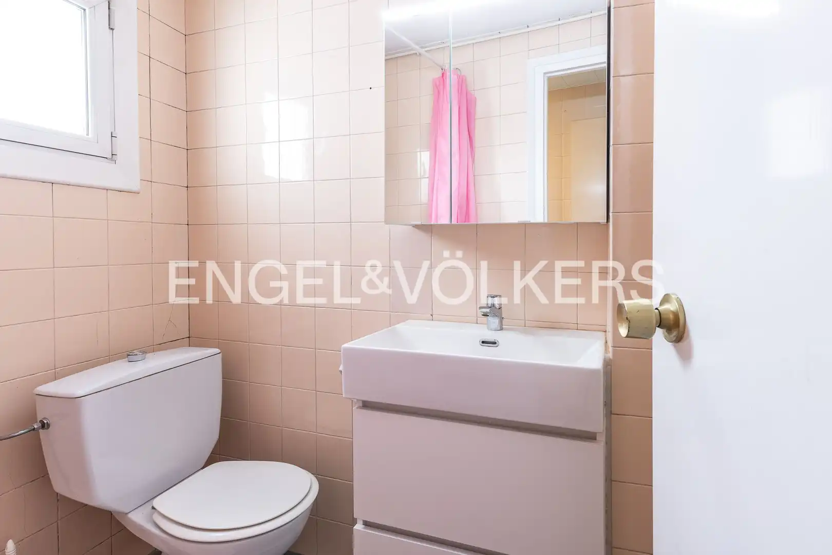 Baño de Piso en venta en Granollers con Calefacción, Terraza y Trastero