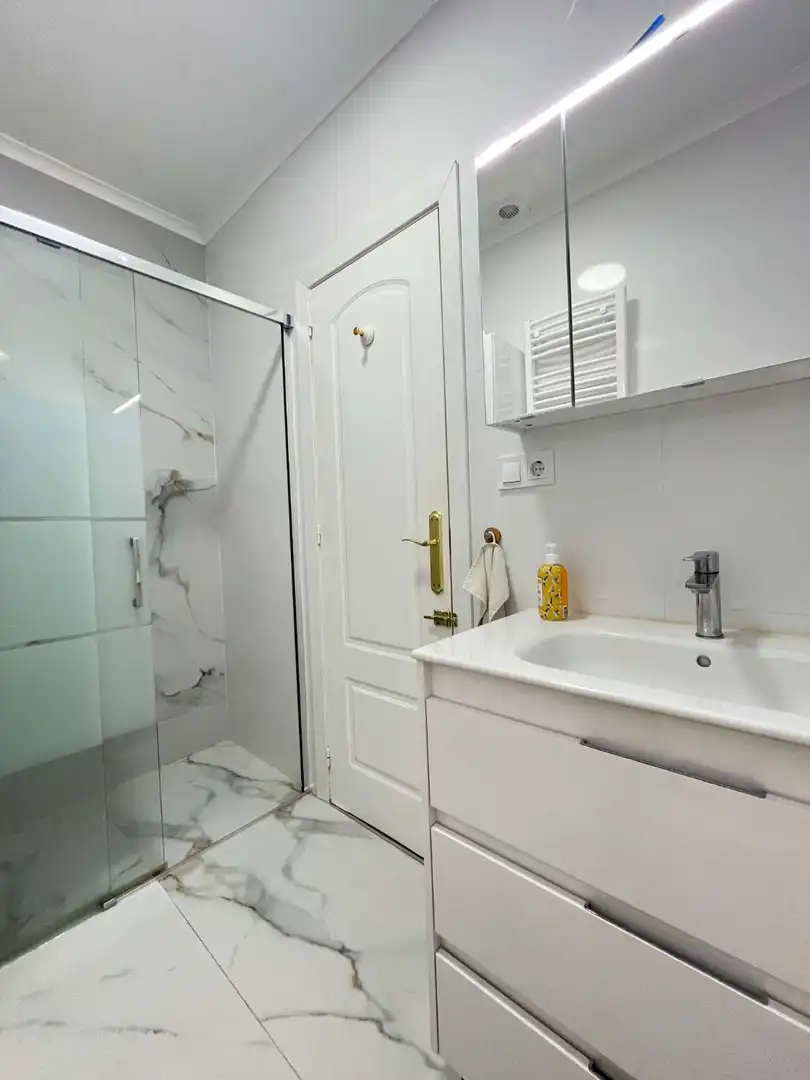 Bany de Casa adosada en venda en Orihuela amb Aire condicionat, Terrassa i Piscina