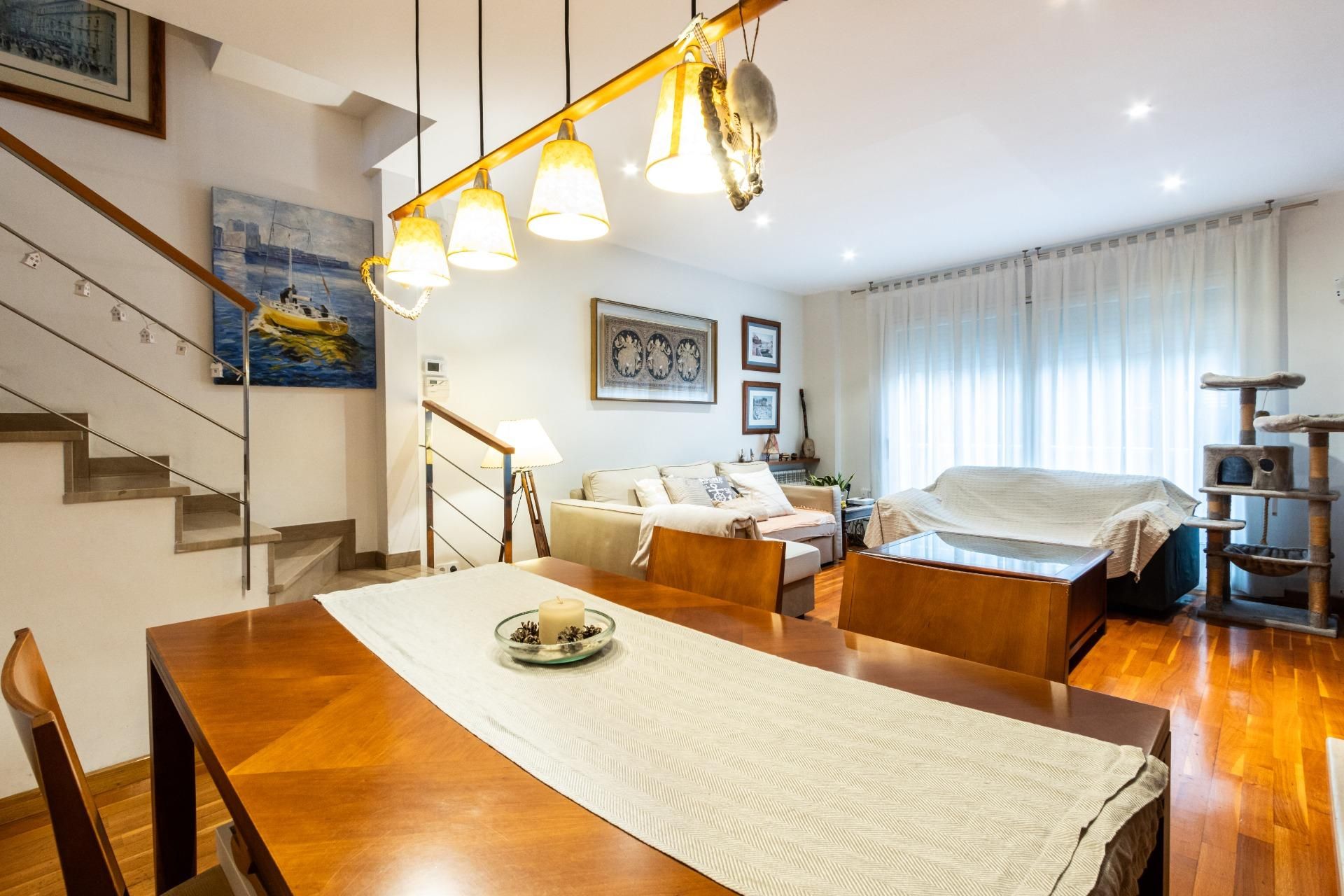 Living room of House or chalet for sale in Sabadell  with Air Conditioner, Heating and Terrace