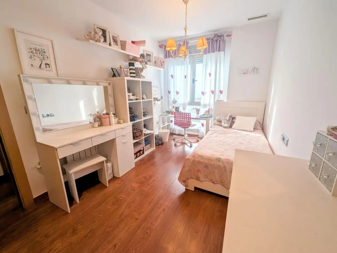 Habitación de Casa adosada en venta en Castellón de la Plana / Castelló de la Plana con Aire acondicionado, Calefacción y Terraza