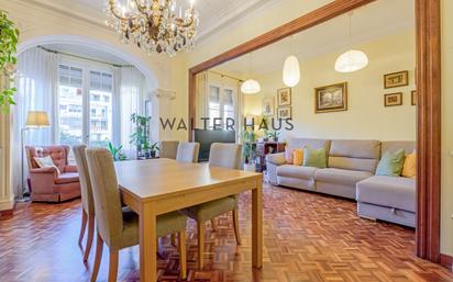 Dining room of Flat for sale in  Barcelona Capital  with Air Conditioner, Heating and Parquet flooring