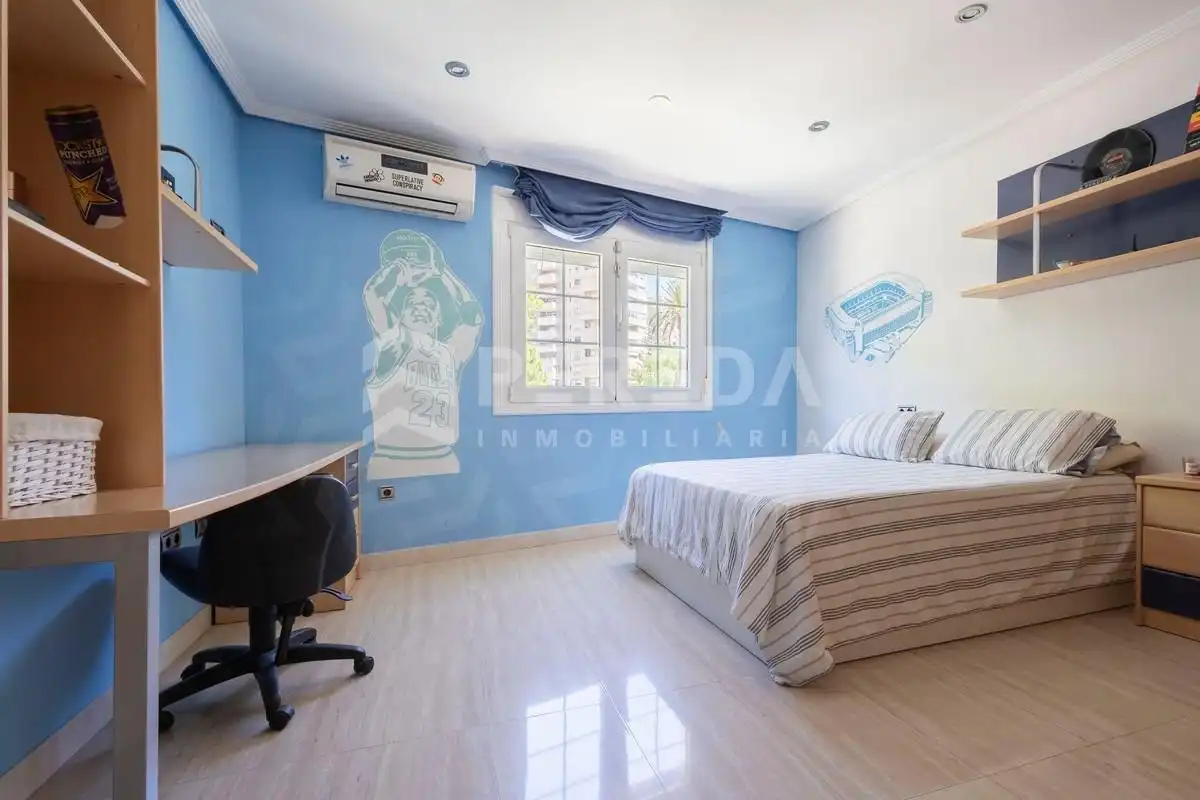 Habitación de Casa o chalet en venta en Roquetas de Mar con Aire acondicionado, Jardín privado y Piscina