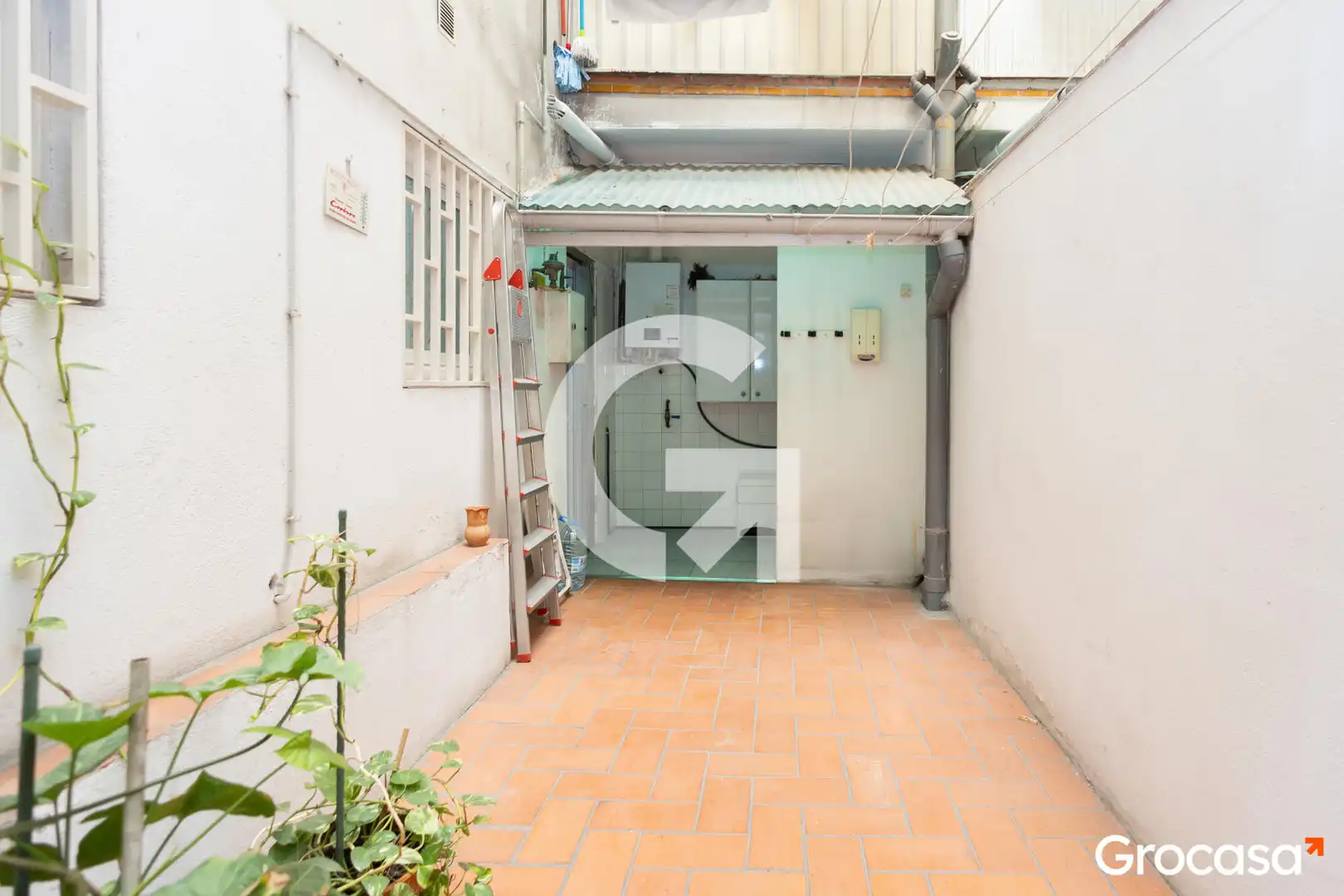 Piso en venta en Sant Vicenç Dels Horts con Calefacción, Terraza y TV