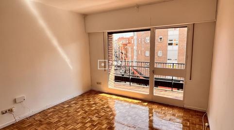 Foto 2 de Piso de alquiler en General Ricardos, San Isidro,  Madrid Capital